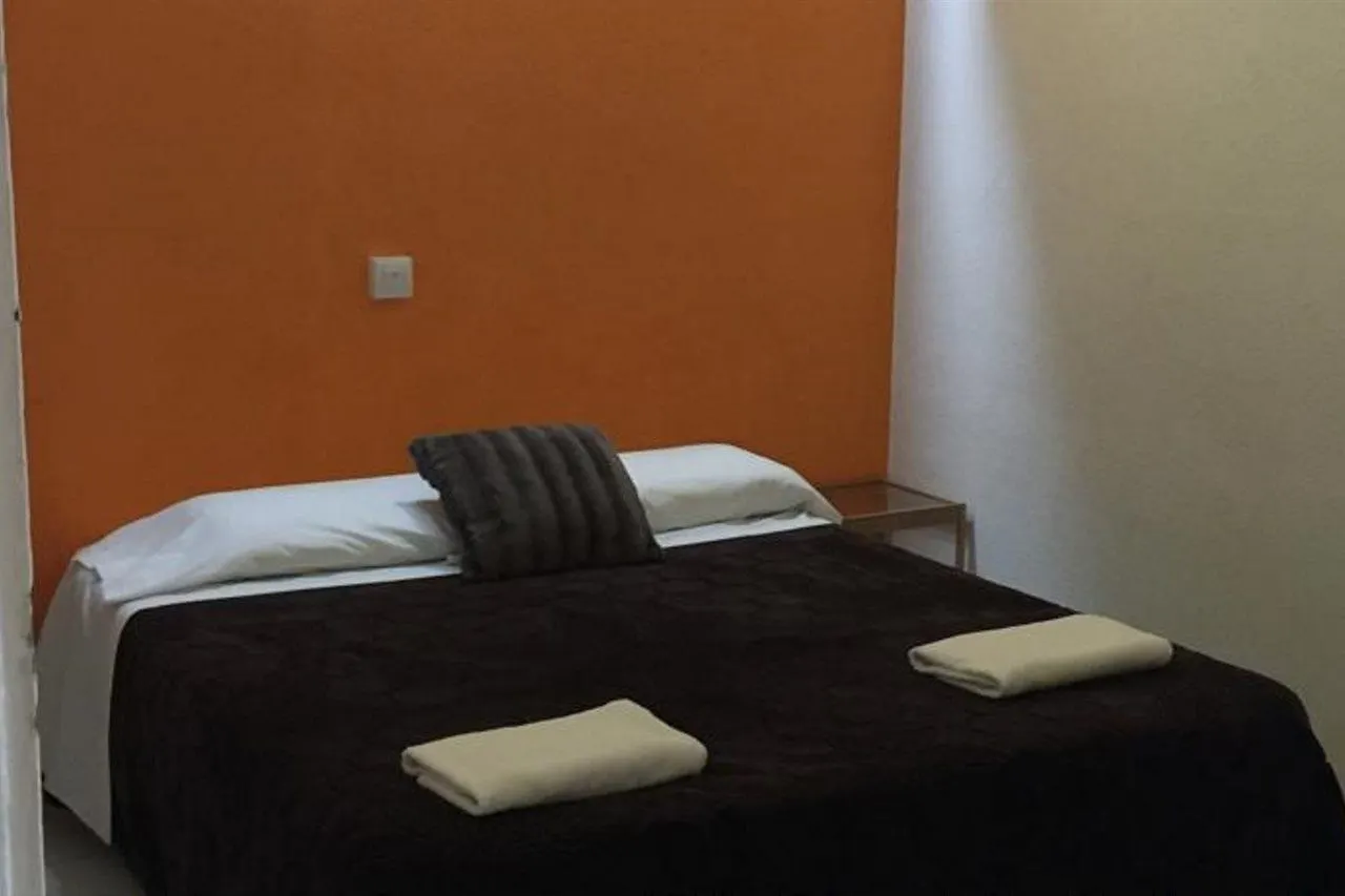 Vendégház Break Bcn - Hostal & Coffeebar Barcelona